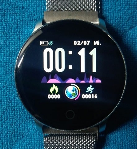 Foto einer Smartwatch mit Farbdisplay